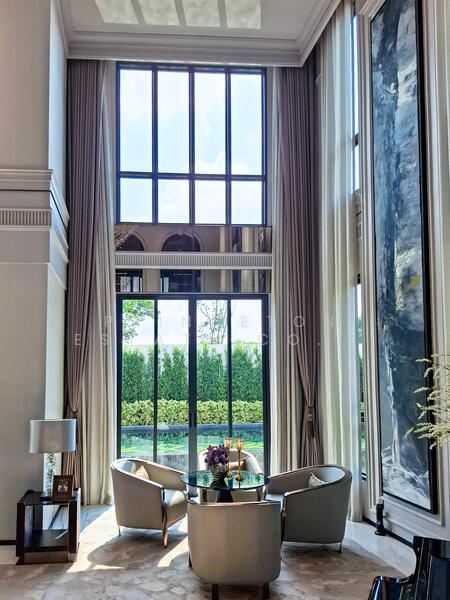 CINQ ROYAL The Eighteen Bangna KM.7, Samut Prakan