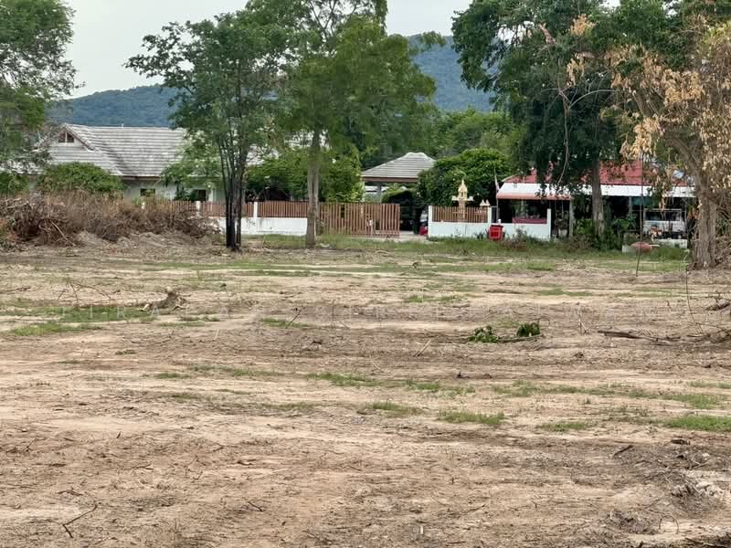 Land 12 rai (4.9 acre) facing Phetkasem Road (Highway 4) 10 km to Hua Hin city, Phetchaburi
