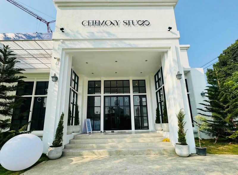 Chelemony Studio, Bangkok