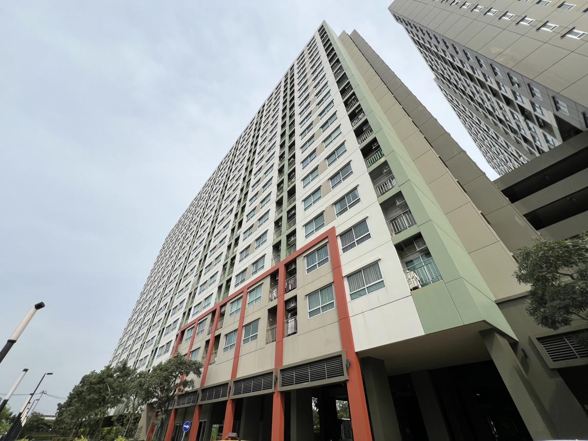Lumpini Park Condominium, 98 Phetkasem Road, Bang Sue, Bangkok