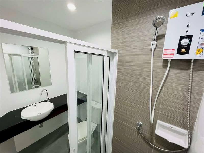 Fresh Condominium, Bangkok