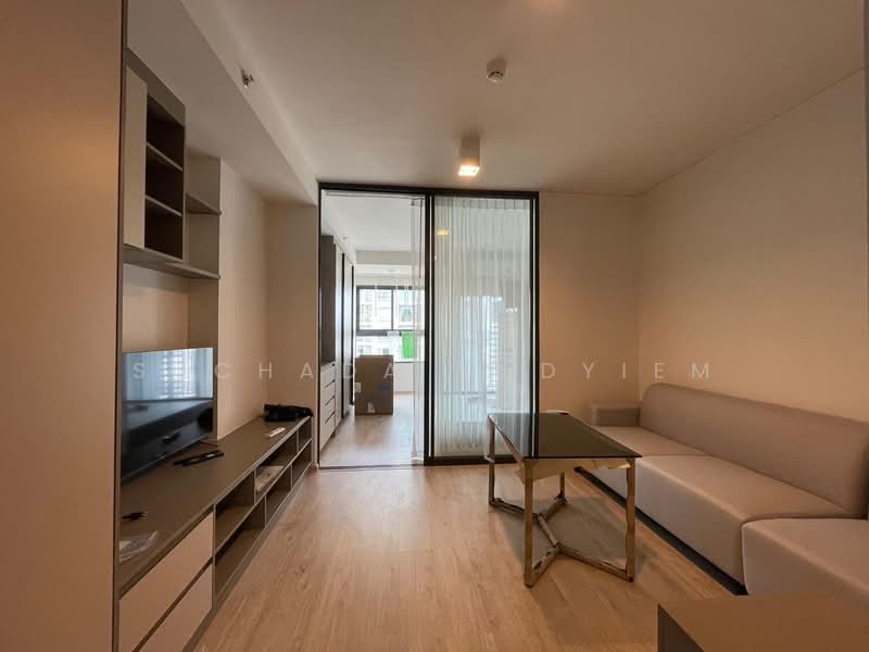 IDEO Sathorn-Wongwian Yai, Bangkok