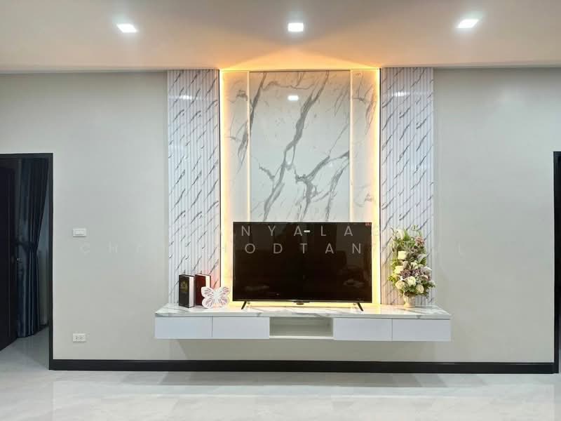 The Village Housing Estate by Horseshoe Point, Chon Buri (Pattaya)