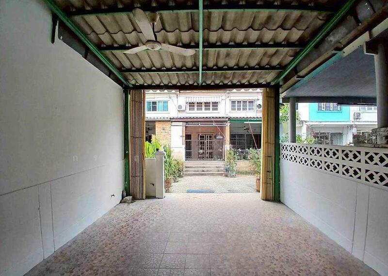 Pricha 9 Village : หมู่บ้าน ปรีชา 9, Bangkok