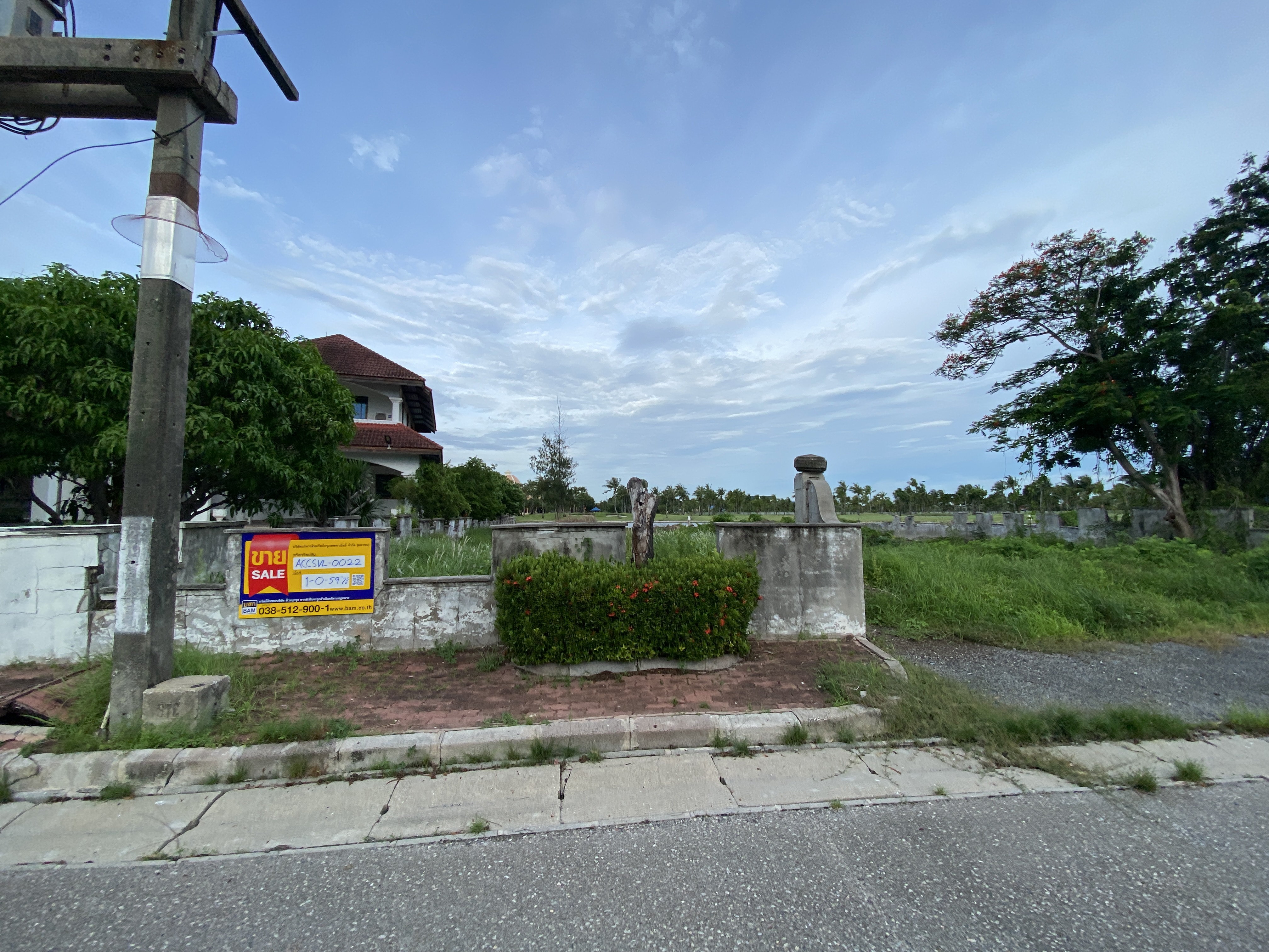 Vacant Land size 22x62 m.