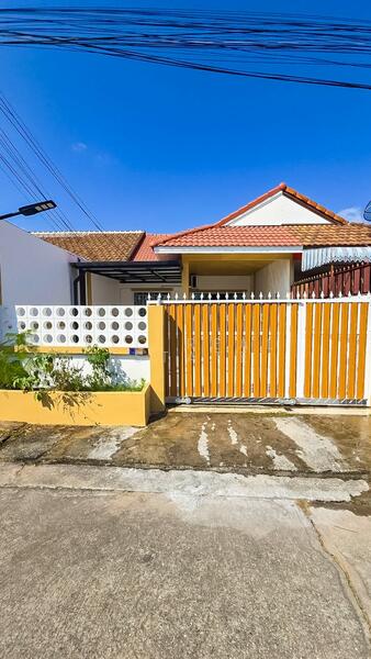 Single Storey Townhouse for Sale in Khao Noi, East Pattaya, Chon Buri (Pattaya)