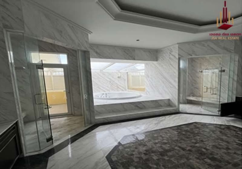 The Royal Residence, Bangkok