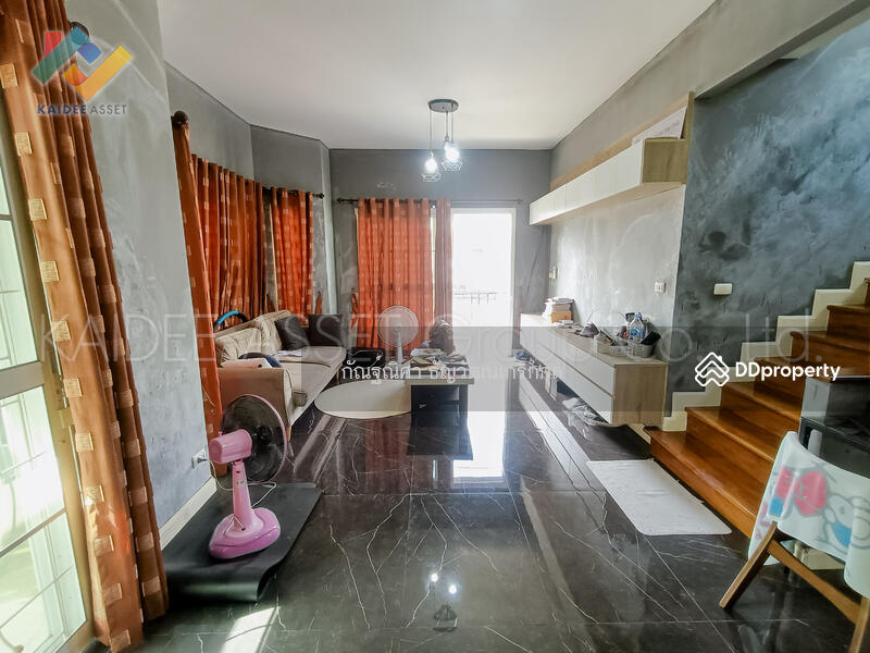 The Villa Rattanathibet, Nonthaburi