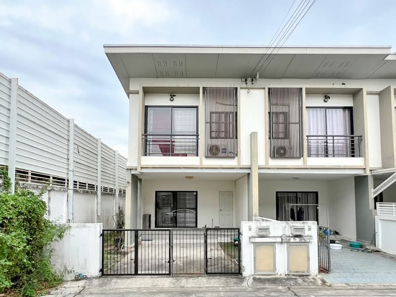 Amity Bangna-Theparak, Samut Prakan