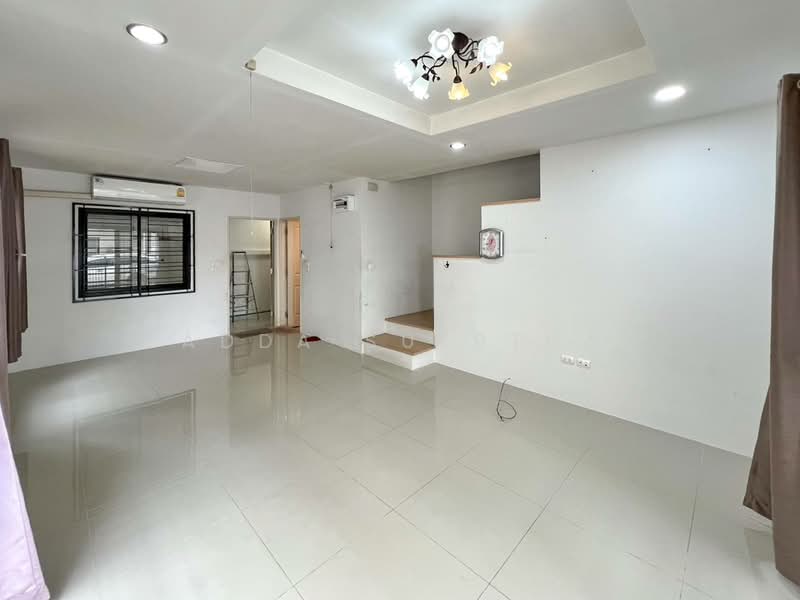 Amity Bangna-Theparak, Samut Prakan