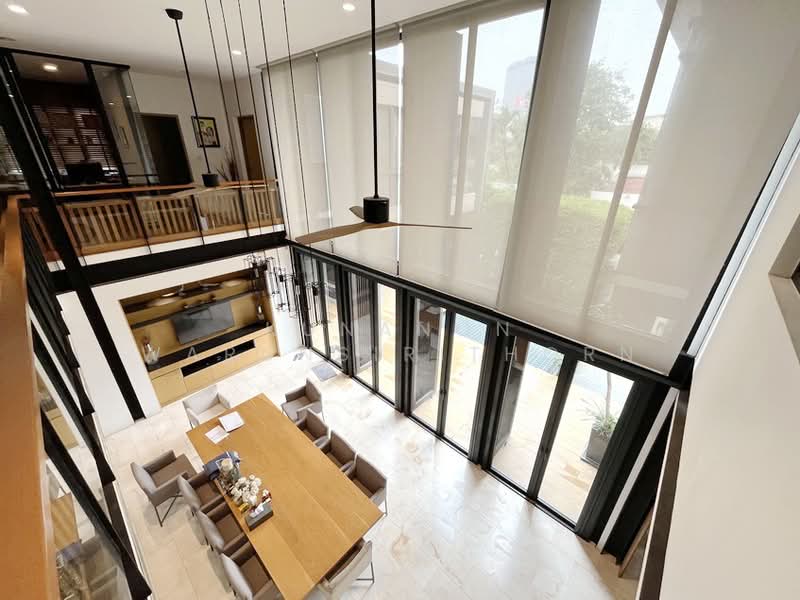 Luxury 2-Storey Detached House with Private Pool | Rama 9 Area near HomePro Rama 9 (081-434-9959), Bangkok