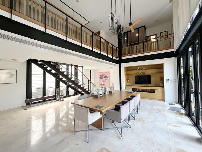 Luxury 2-Storey Detached House with Private Pool | Rama 9 Area near HomePro Rama 9 (081-434-9959), Bangkok