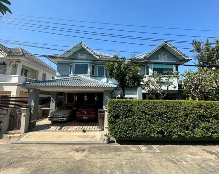 Areeyachaba Nuanchan 56, Bangkok