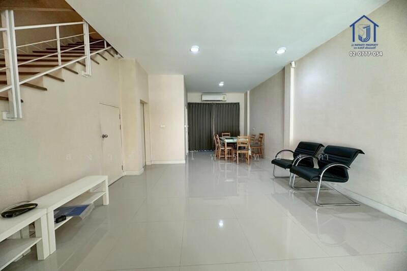 บ้านกลางเมือง นาคนิวาส34, Bangkok