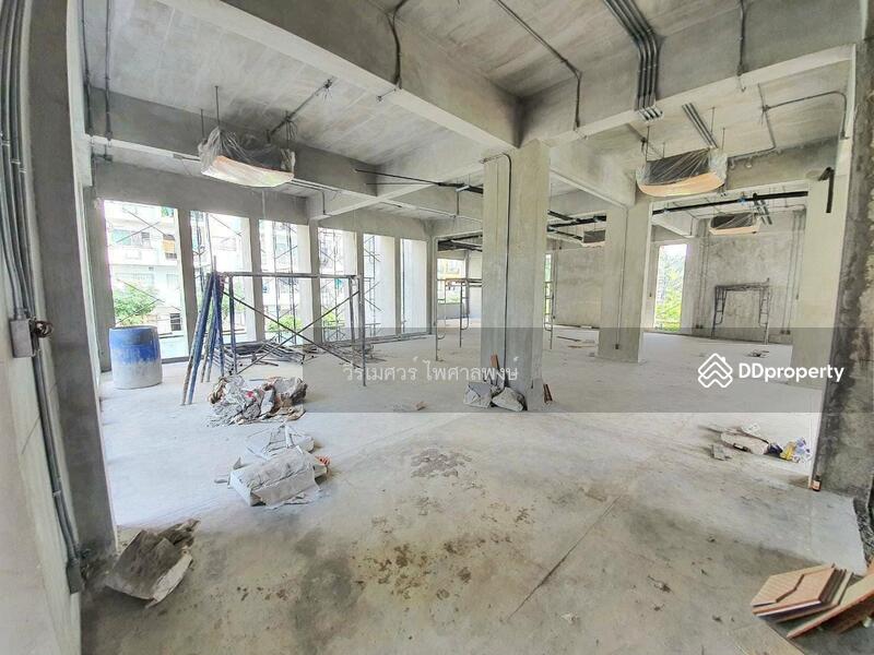 ขายที่ดิน-พร้อมสำนักงาน 3 ชั้น ถนนวิภาวดีรังสิต (ใกล้ทางด่วน Tollway และ Central Ladprao) 161 ตร.ว., Bangkok
