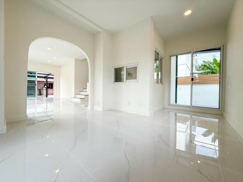 The Villa Rattanathibet, Nonthaburi
