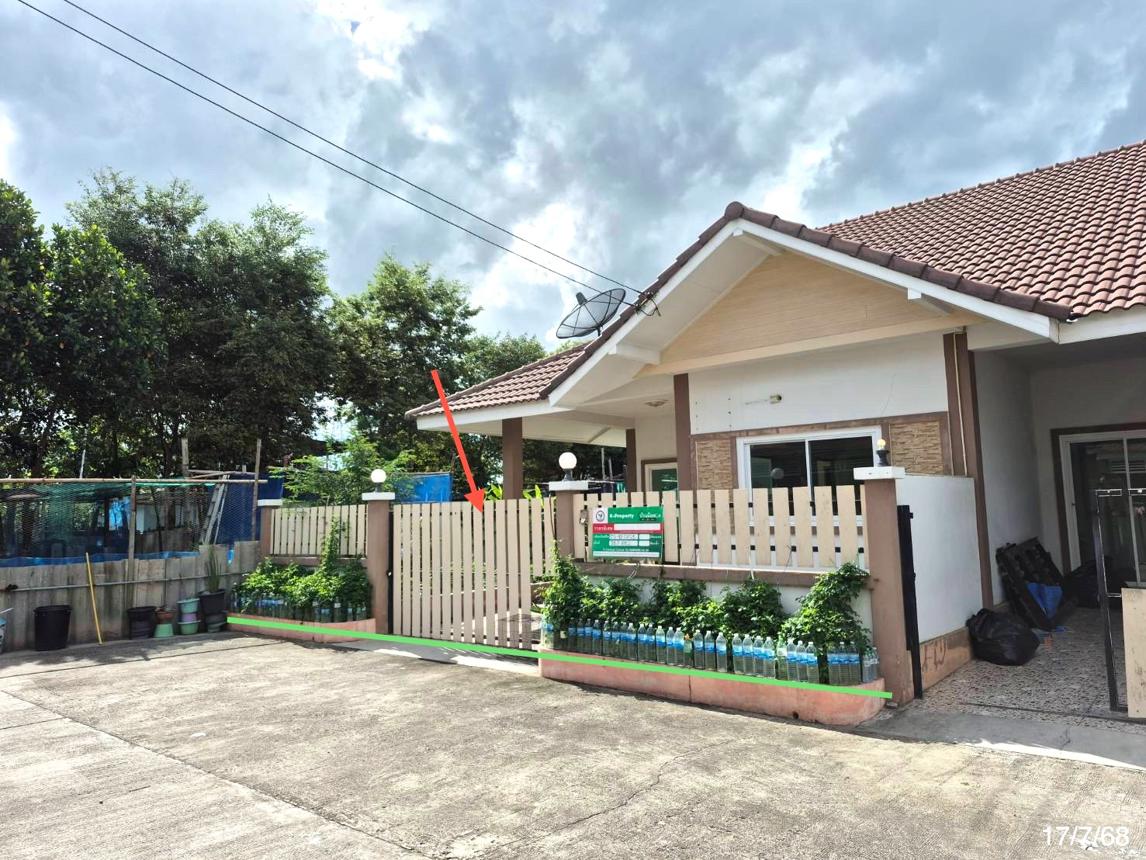 Townhouse in Pluak Daeng, Rayong