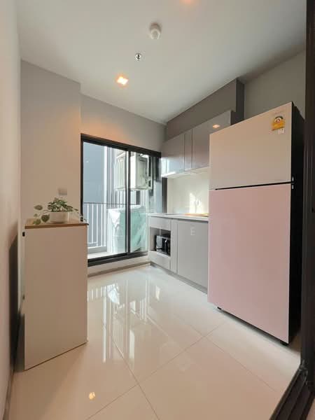 Life Asoke-Rama 9, Bangkok