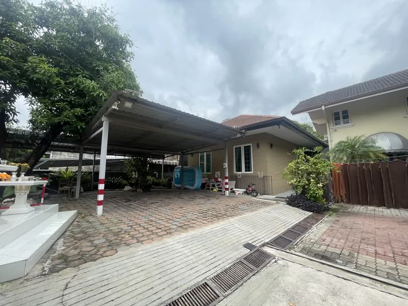 Land Soi Sailom (Soi Phahonyothin 8), Bangkok