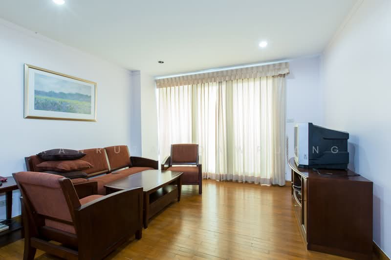 Baan Siri Sathorn Suanplu, Bangkok