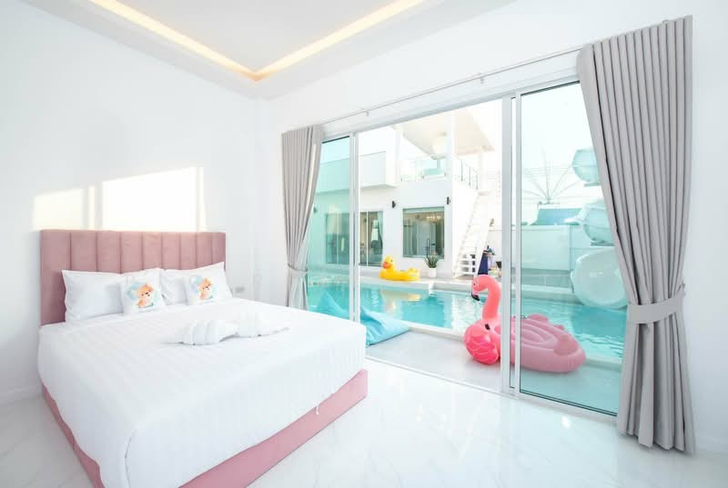 Spacious 6-Bedroom Pool Villa for Sale in Huay Yai, Chon Buri (Pattaya)