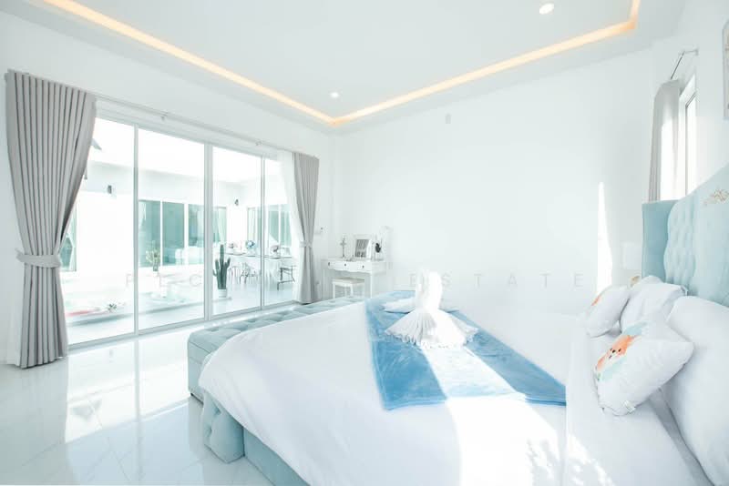 Spacious 6-Bedroom Pool Villa for Sale in Huay Yai, Chon Buri (Pattaya)