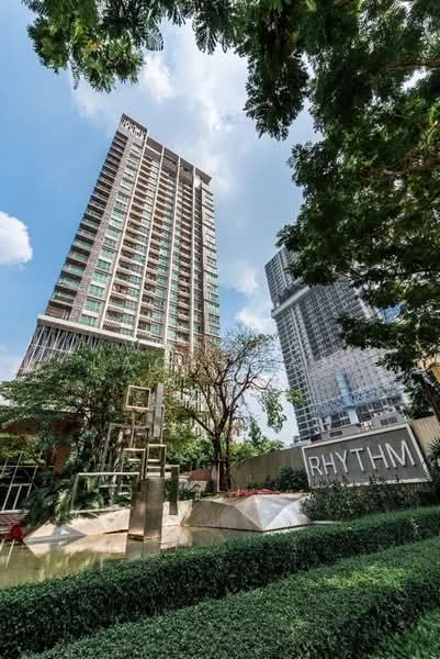 Rhythm Sathorn-Narathiwas, Bangkok