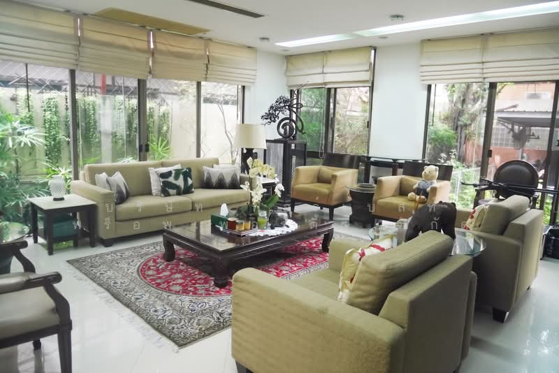 44228 - Legacy Living: ที่ดินพร้อมบ้าน 3 ชั้น ร่วมฤดี 5, Bangkok