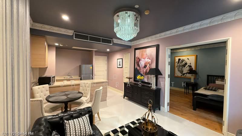 AGUSTON Sukhumvit 22, Bangkok