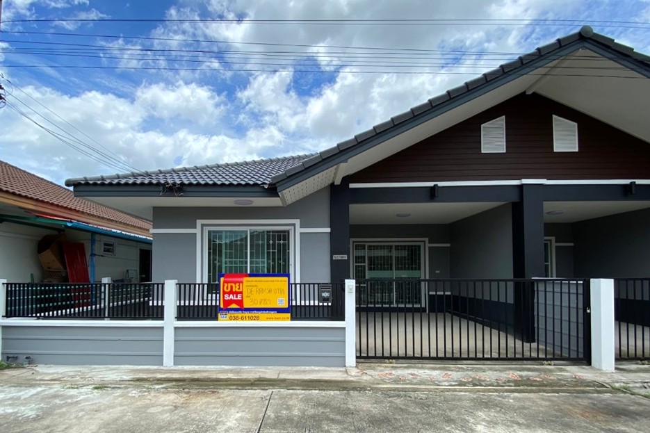 บ้านแฝด โครงการ "อารยา ราแย" เมืองระยอง : ปรับปรุงใหม่