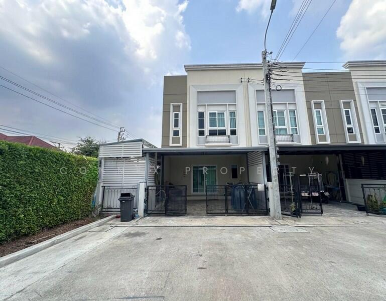 M LIFE Bangkhae-Sathon, Bangkok