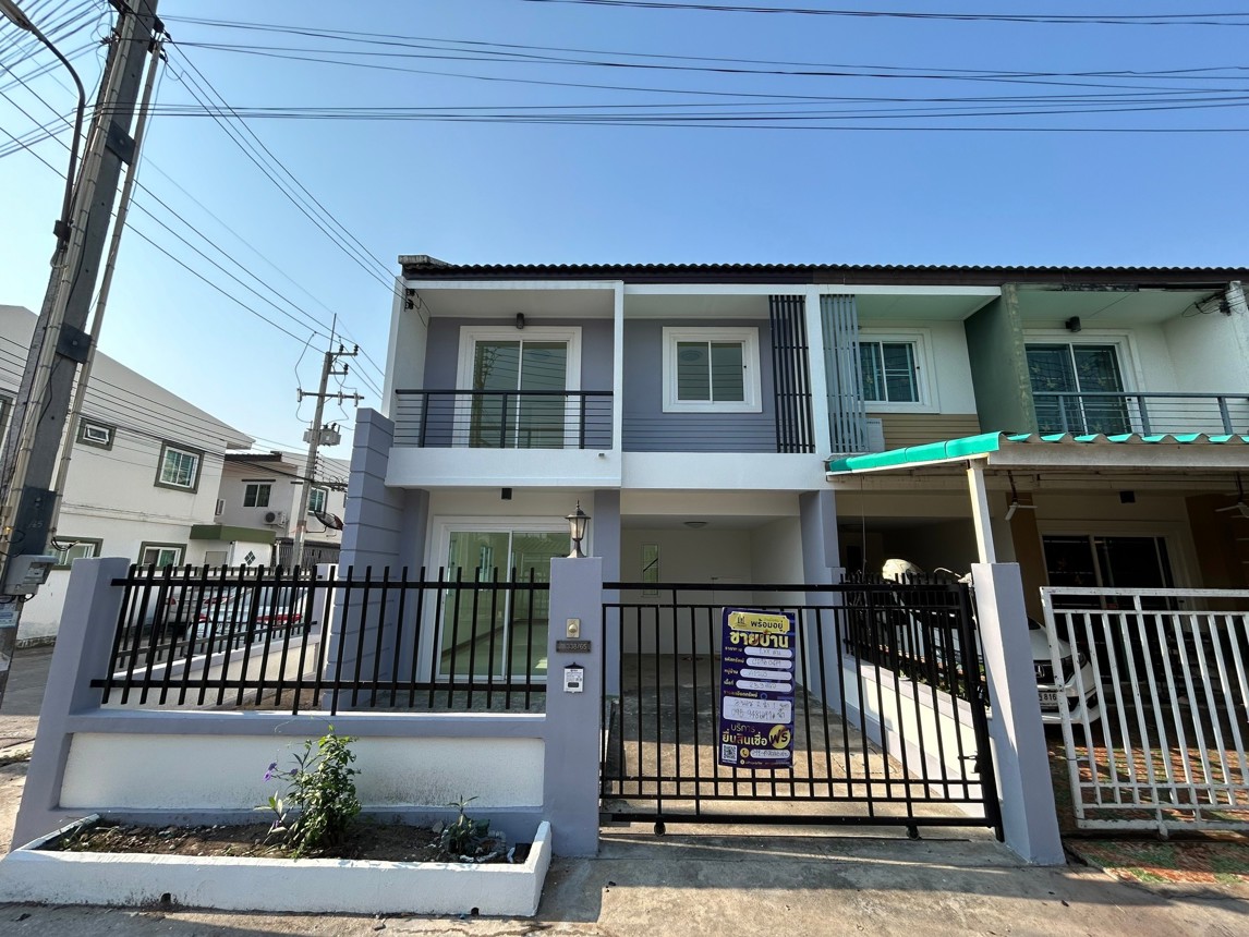Townhouse in Amity Plus Green Home, Pluak Daeng, Rayong