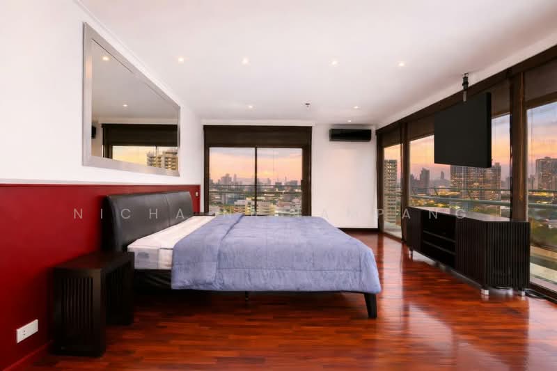 The Natural Place Suite, Bangkok