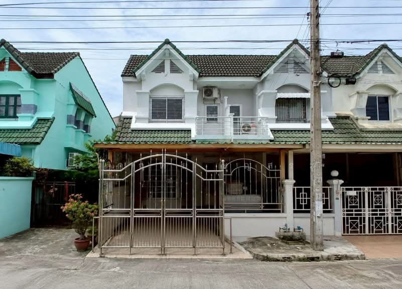 Ruenrudee Village : หมู่บ้านรื่นฤดี รามคำแหง 180, Bangkok