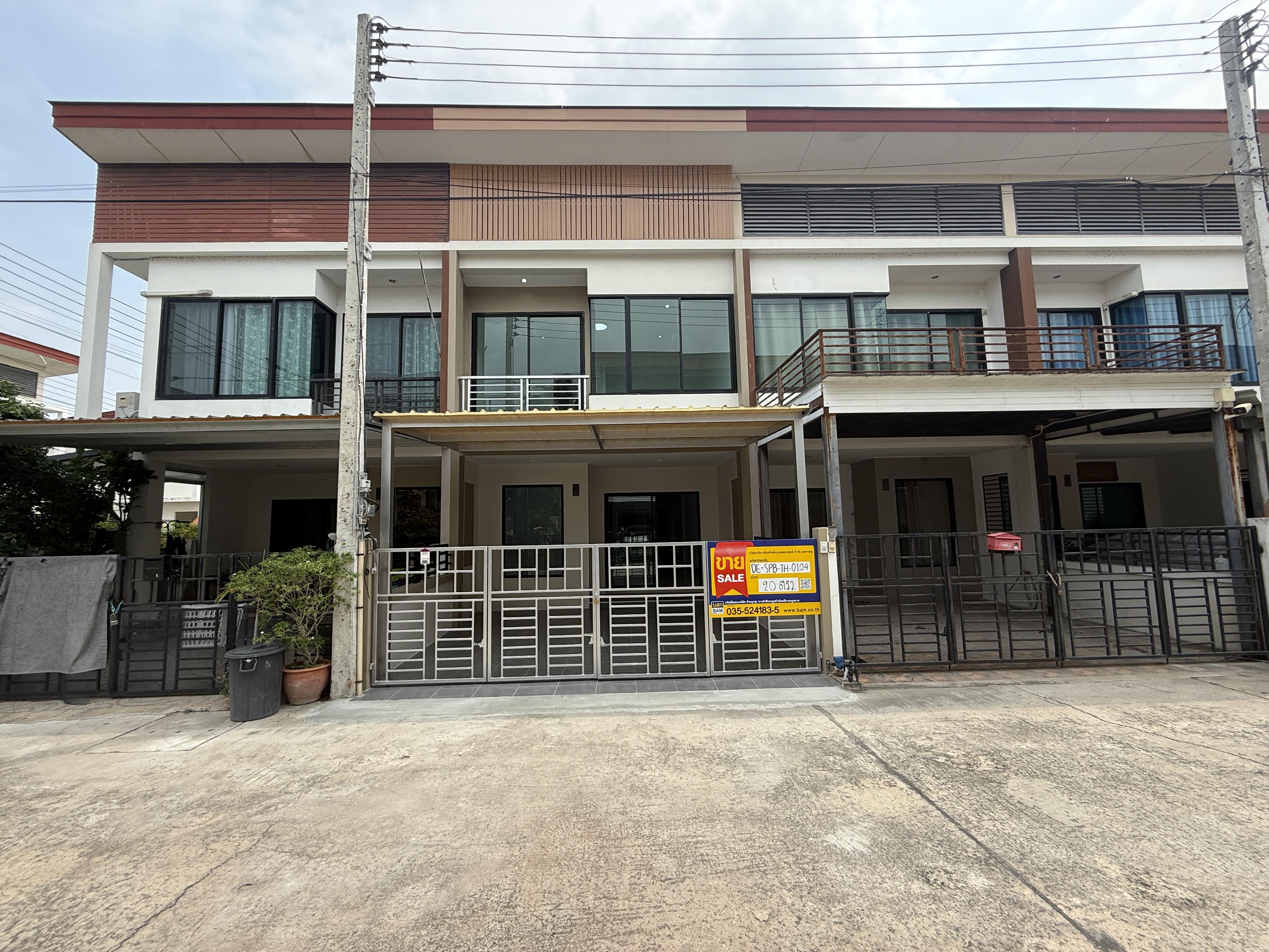 Townhouse project Sri Mueang, Suphan Buri city