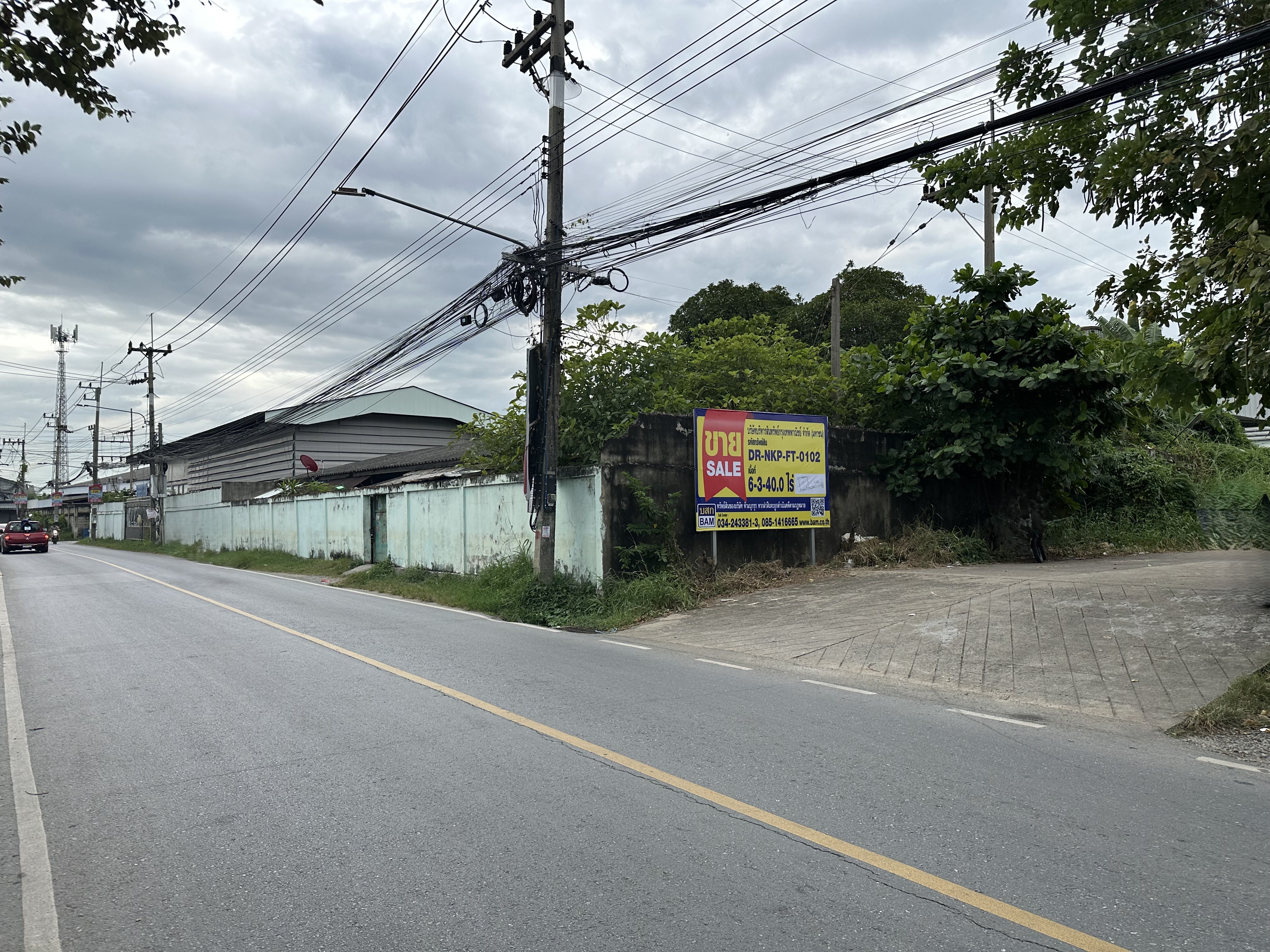 ที่ดินพร้อมโกดังโรงงาน ซอยวัดเพลินเพชร กระทุ่มล้ม