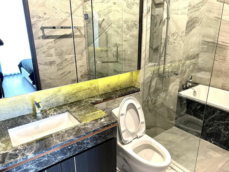 LAVIQ Sukhumvit 57, Bangkok