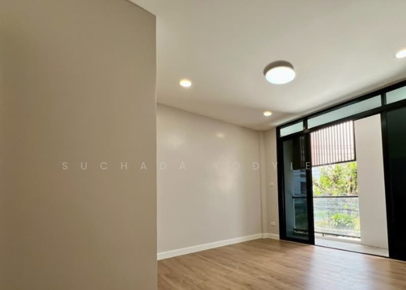3-BR Townhouse, Bangkok