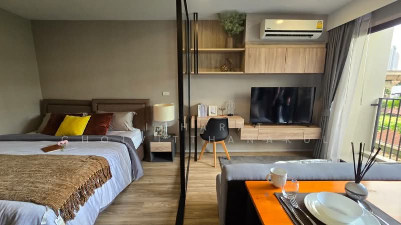 Blossom Condo @ Sathorn-Charoenrat, Bangkok