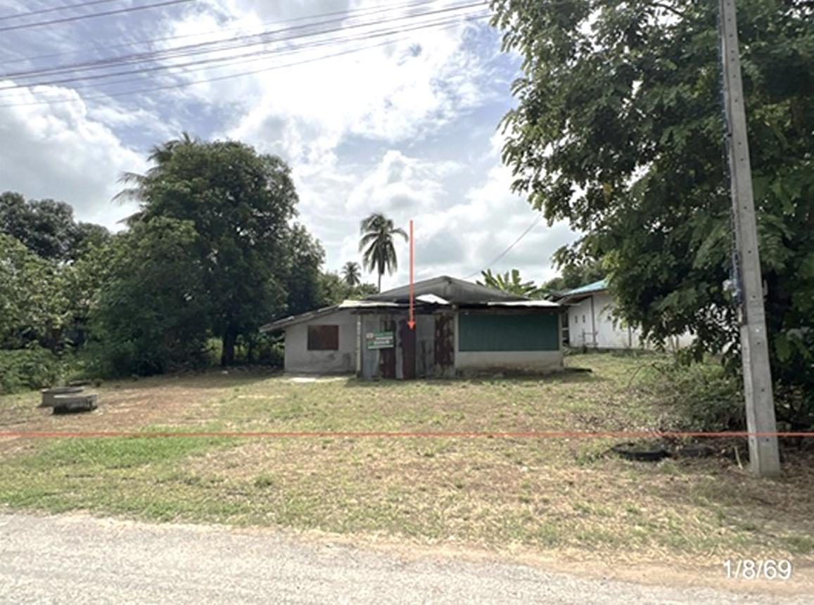 Single-family house in Khanu Woralaksaburi, Kamphaeng Phet