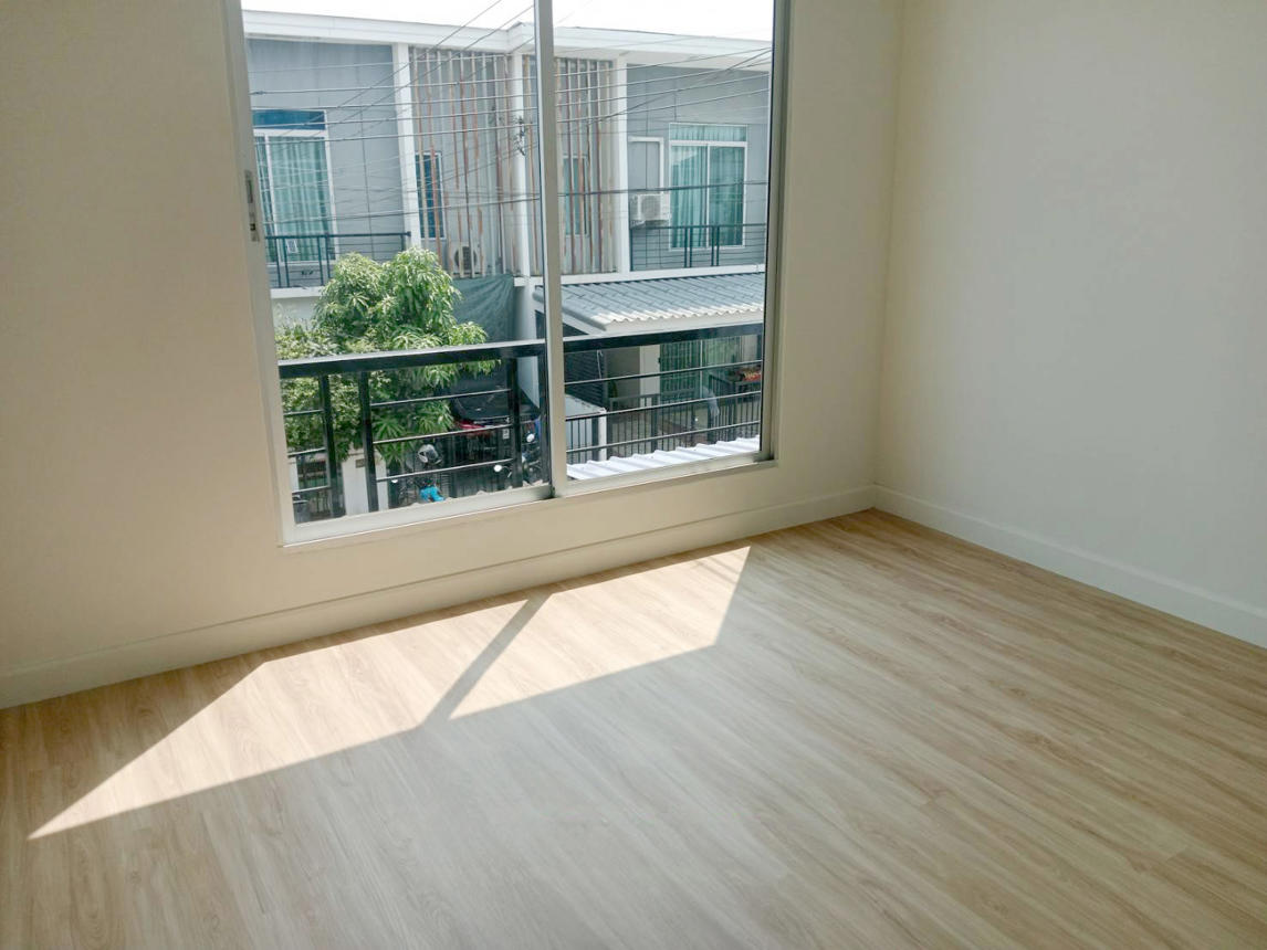 บ้านเดี่ยว บ้านพฤกษา ลาดกระบัง-สุวรรณภูมิ 86/2 บางเสาธง สมุทรปราการ