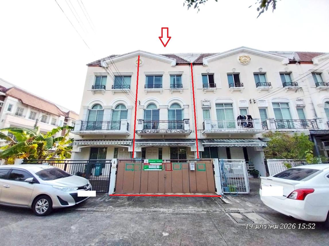 Townhouse in Downtown Area, Swiss Town, Kaset-Nawamin, Ladprao, Bangkok