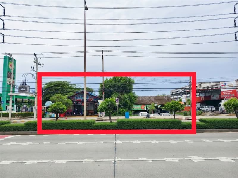 ที่ดินเปล่า 1 ไร่ 15 ตร.ว. ถนนฉลองกรุง ใกล้ปั้ม PT ใกล้ซอยฉลองกรุง54, Bangkok