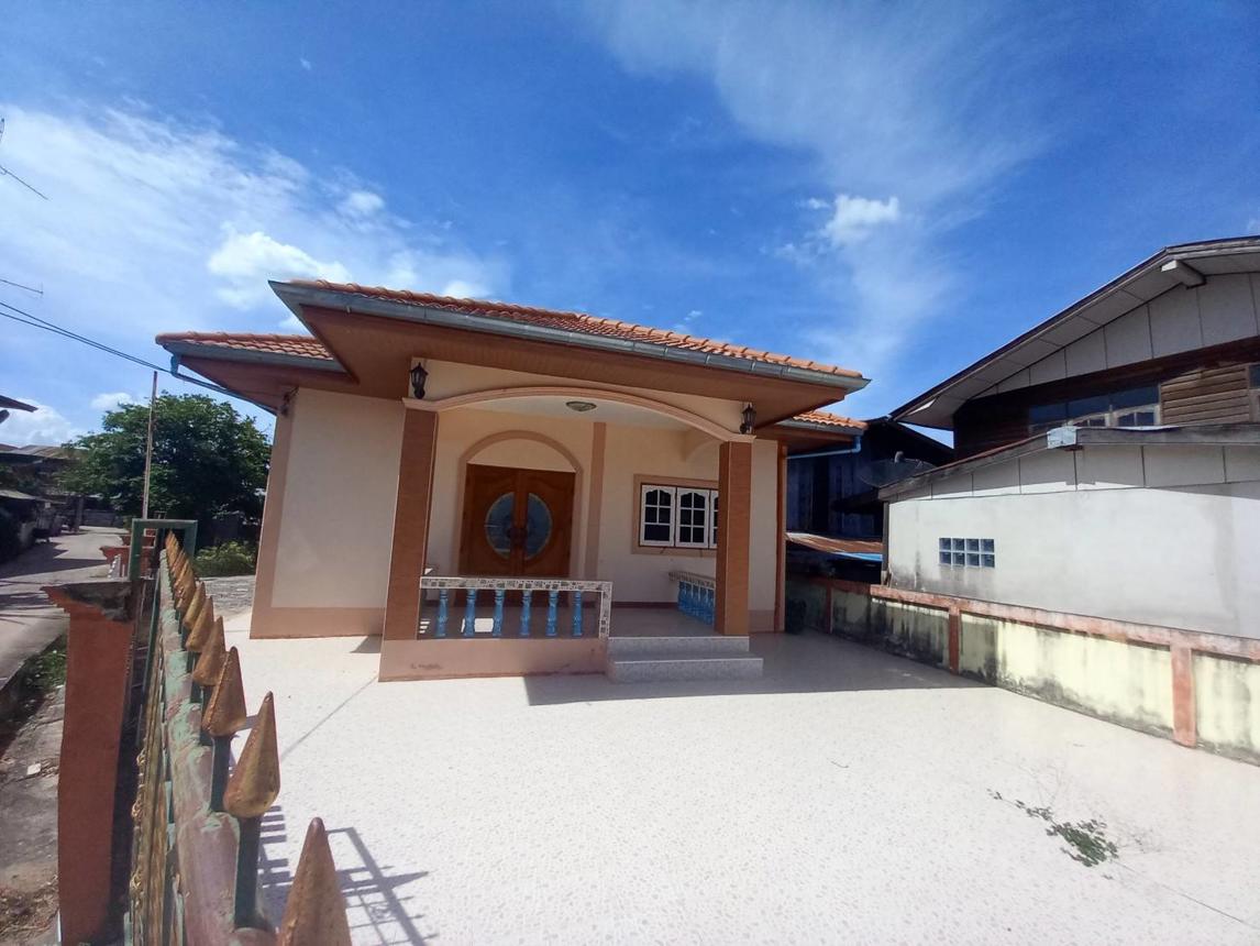 Single-family house in a suburban area of Khan Kham, rural Khon Kaen, Khon Kaen province.