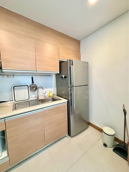 Le Luk Condominium, Bangkok