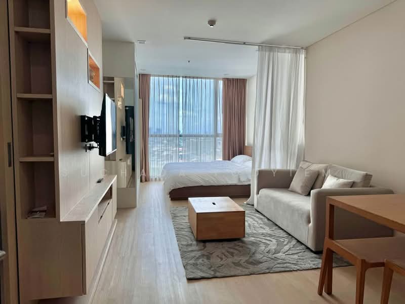 Le Luk Condominium, Bangkok