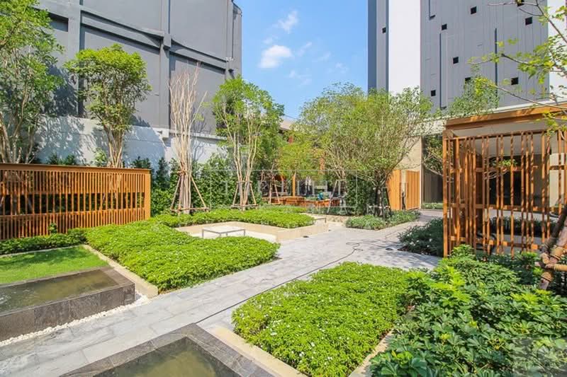 Maru Ekkamai 2, Bangkok