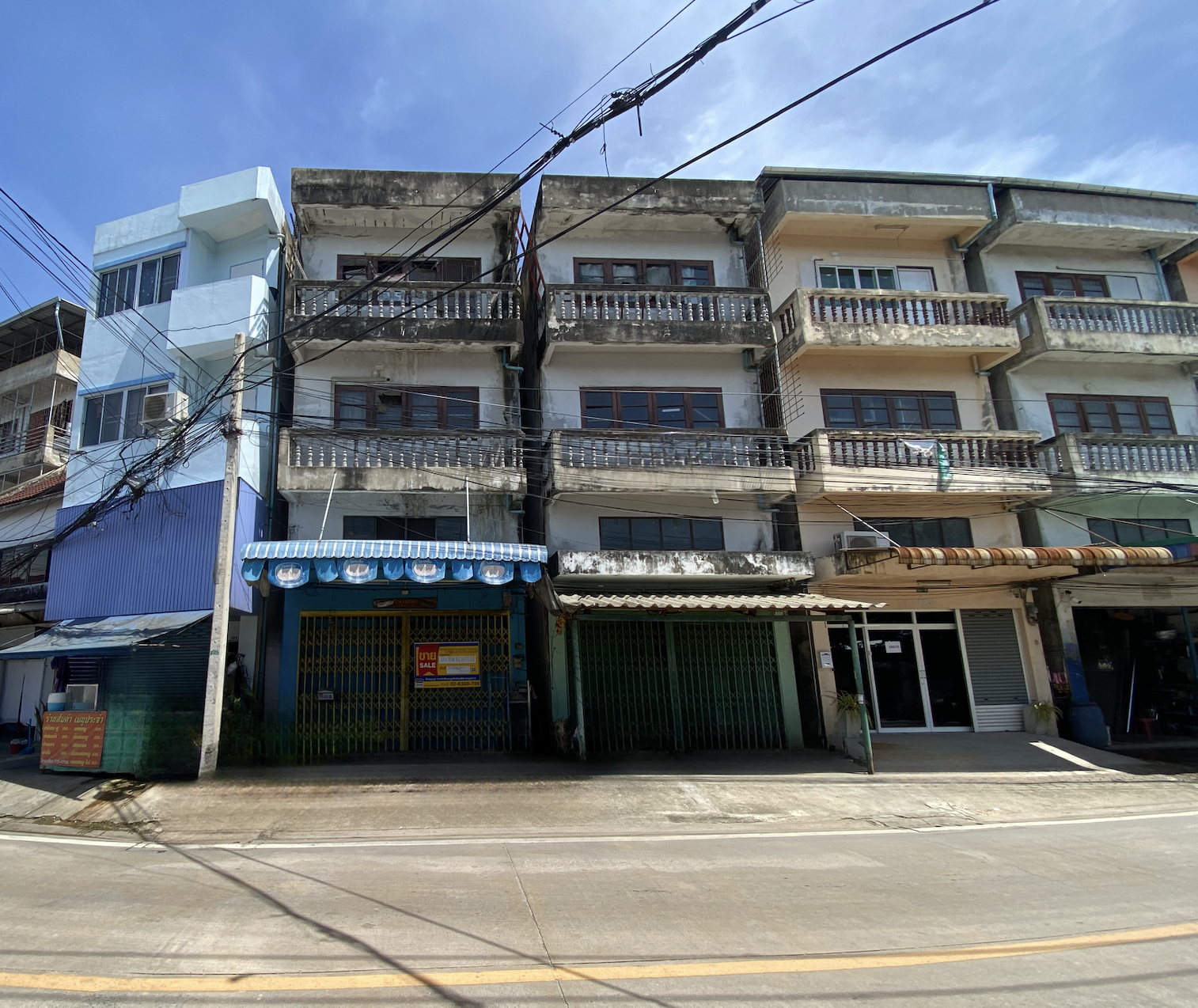 Commercial Townhouse on Nakhon Luang Road, Phasi Charoen District