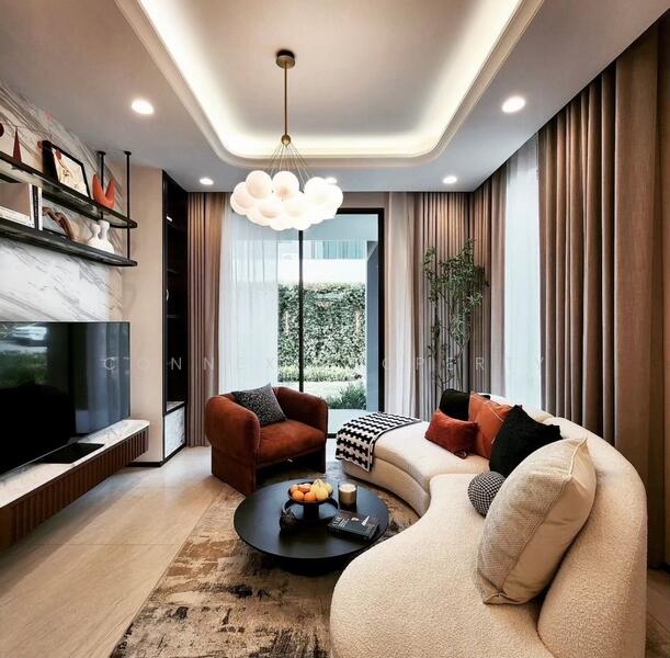 SHAWN Panya Indra, Bangkok