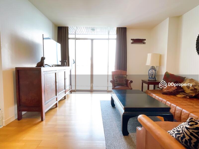 Urbana Sathorn, Bangkok